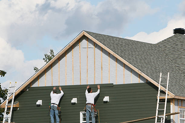 Professional Siding Contractor technician working in Leesville, OH